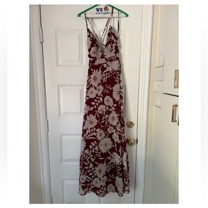Lulu’s maroon gown